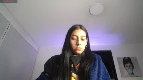 melanny_petite online show from 6, 5, 2026