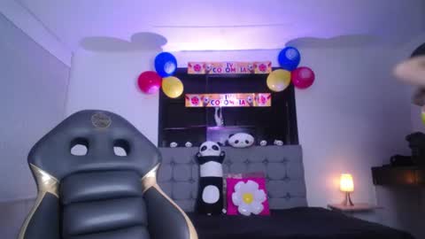 melanny_petite online show from 7, 7, 2026