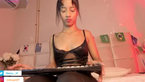 melany online show from 24, 6, 2026