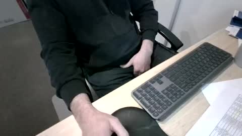 melbguy_075 online show from 15, 7, 2026