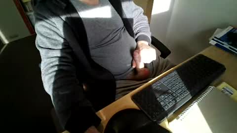 melbguy_075 online show from 20, 7, 2026