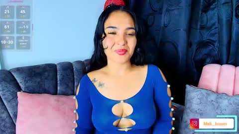    Independent model online show from 19, 9, 2025