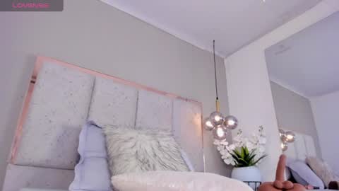 Snapshot of meli_mell chatting on 8, 8, 2026 Meli online show from 8, 8, 2026