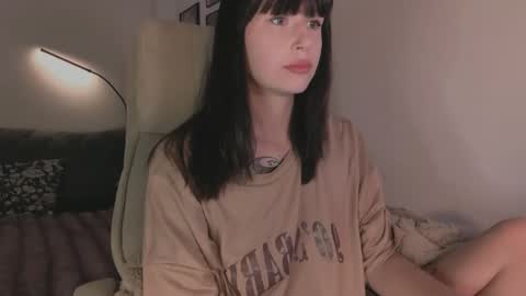 Snapshot of melinamars_ chatting on 21, 12, 2025 Melina online show from 21, 12, 2025