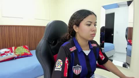 M E L I N A  online show from 16, 12, 2025