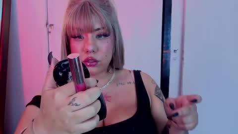 Snapshot of melissa_adamsxxx chatting on 3, 6, 2026 Lissa online show from 3, 6, 2026