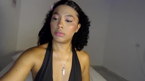 Snapshot of mell_rossi chatting on 7, 11, 2025 mell_rossi online show from 7, 11, 2025