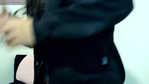 Snapshot of mellanie33 chatting on 2, 2, 2026 mellanie online show from 2, 2, 2026