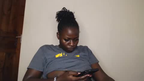 Snapshot of mellanin_pretty_ chatting on 7, 3, 2026 . online show from 7, 3, 2026