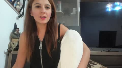 Snapshot of mellbell_ chatting on 15, 10, 2025 MellyMell  online show from 15, 10, 2025
