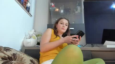 MellyMell  online show from 6, 5, 2026