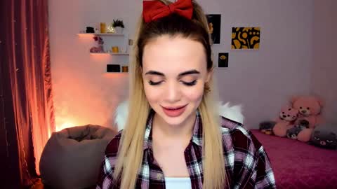 Snapshot of mellifluoustess chatting on 14, 12, 2024 Tessa online show from 14, 12, 2024