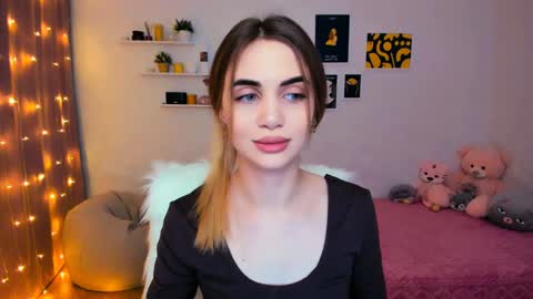 Snapshot of mellifluoustess chatting on 2, 2, 2025 Tessa online show from 2, 2, 2025