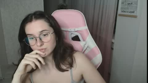 Snapshot of mellonmayre chatting on 1, 6, 2026 mellonmayre online show from 1, 6, 2026