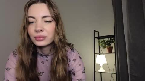 Snapshot of mellowmimosa chatting on 23, 3, 2026 Jennifer online show from 23, 3, 2026