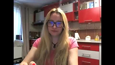 Melly online show from 28, 4, 2026