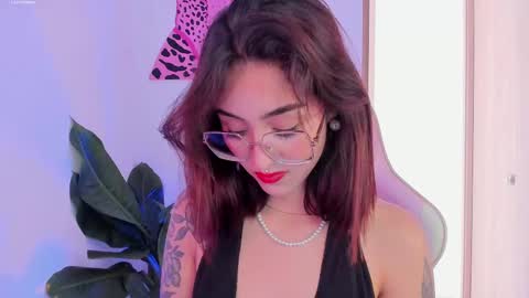 Melodie Roy 999 online show from 10, 2, 2025