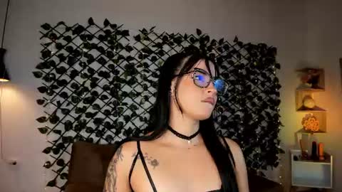 Snapshot of melody_cute10 chatting on 14, 7, 2026 melody_cute10 online show from 14, 7, 2026