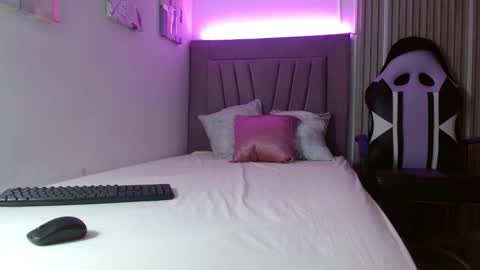 melody_mercy online show from 25, 1, 2025