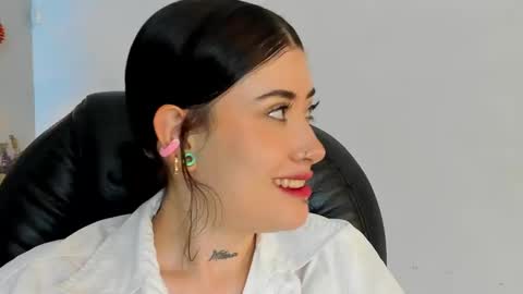 Snapshot of melody_suarez chatting on 12, 12, 2024 MELODY online show from 12, 12, 2024