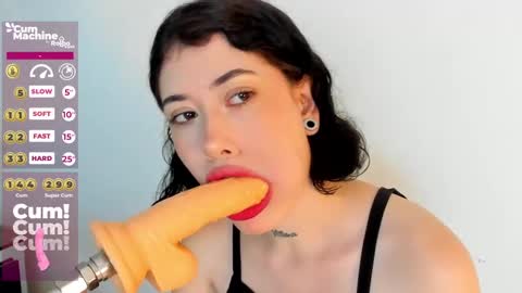 Snapshot of melody_suarez chatting on 14, 12, 2024 MELODY online show from 14, 12, 2024