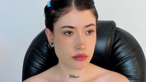 Snapshot of melody_suarez chatting on 20, 12, 2024 MELODY online show from 20, 12, 2024