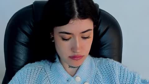 Snapshot of melody_suarez chatting on 31, 12, 2024 MELODY online show from 31, 12, 2024