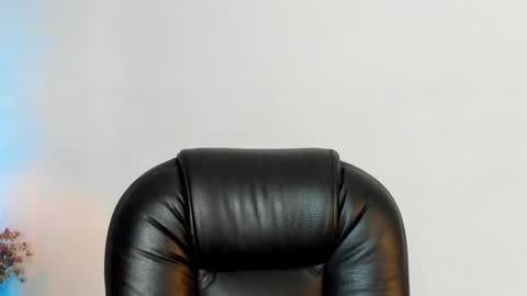 Snapshot of melody_suarez chatting on 2, 1, 2025 MELODY online show from 2, 1, 2025