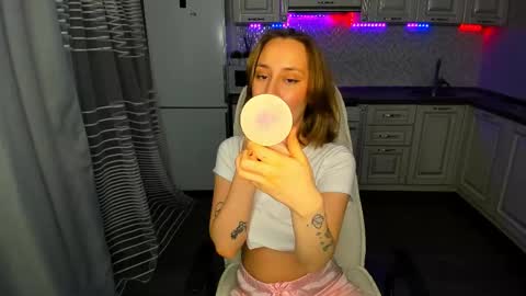 Kaylie online show from 12, 3, 2025