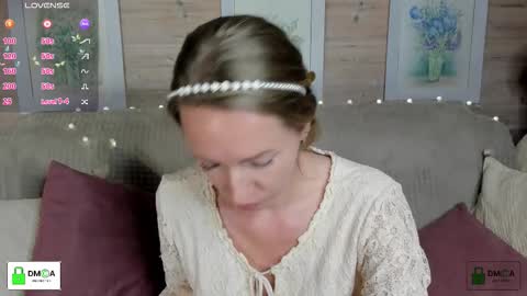 Melody My schedule this week  Wednesday Thursday Sunday online show from 28, 9, 2025