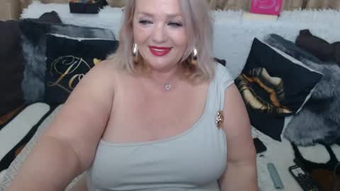 melyssamilfxxx online show from 23, 5, 2026