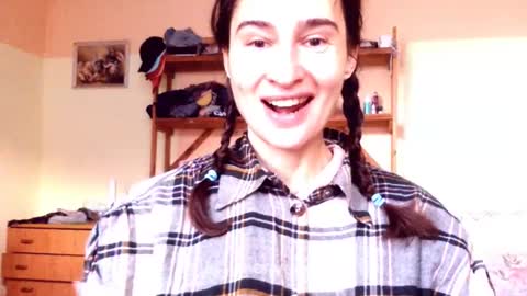 Yummygirl online show from 2, 1, 2025