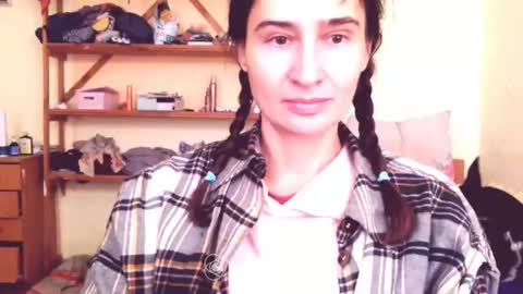 Yummygirl online show from 2, 1, 2025