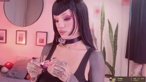 Mena  Help me reach 700 thumbs up online show from 27, 10, 2025