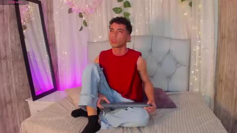 Snapshot of mency_rouse chatting on 14, 7, 2026 Mency online show from 14, 7, 2026