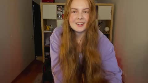 Snapshot of meow_k1tty chatting on 23, 12, 2025 Flora Next stream November 17th at 6 GMT online show from 23, 12, 2025