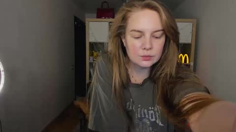 Snapshot of meow_k1tty chatting on 17, 2, 2026 Flora Next stream November 17th at 6 GMT online show from 17, 2, 2026