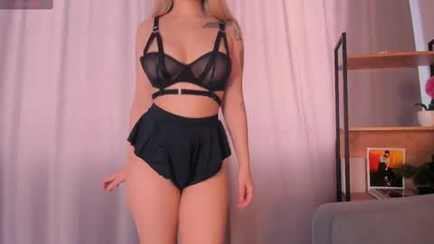 Snapshot of meow_rinnie chatting on 13, 2, 2025 My links --- online show from 13, 2, 2025