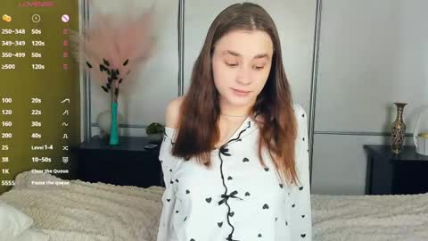 Julie online show from 30, 4, 2026