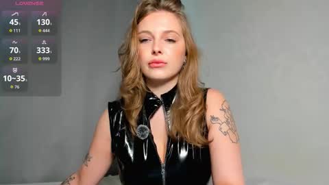 mercedescutee online show from 27, 9, 2025