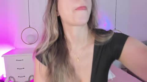   online show from 28, 10, 2025