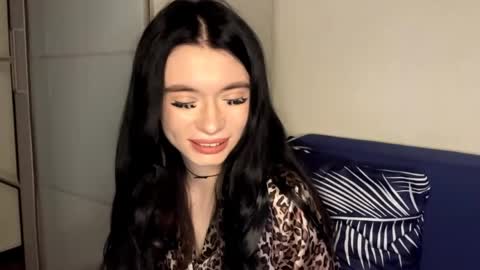 Snapshot of mereditheurich chatting on 6, 4, 2026 Alice online show from 6, 4, 2026