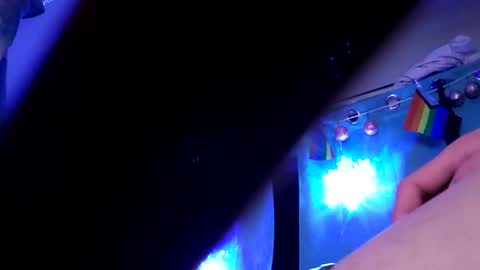 gurlnips online show from 27, 1, 2025