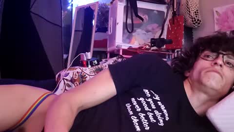 gurlnips online show from 8, 2, 2025