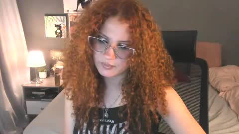 laura 3 i am independent model online show from 3, 5, 2026