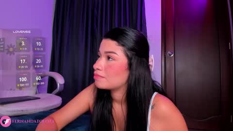 Snapshot of merlia_model chatting on 27, 9, 2025 instagram fernandatoloza01 online show from 27, 9, 2025