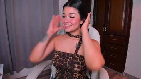 Snapshot of merlia_model chatting on 23, 2, 2026 instagram fernandatoloza01 online show from 23, 2, 2026