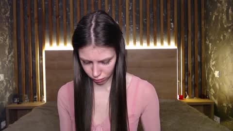 Emilia online show from 3, 2, 2025