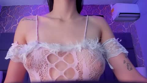 Snapshot of mey_doll chatting on 28, 10, 2025 Your Mey online show from 28, 10, 2025