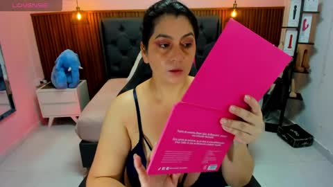 Snapshot of meylagia chatting on 28, 5, 2026 meylagia online show from 28, 5, 2026